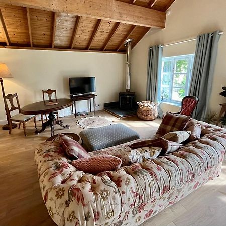 The Billiard Room - Cosy Country Retreat Абъргавени Екстериор снимка